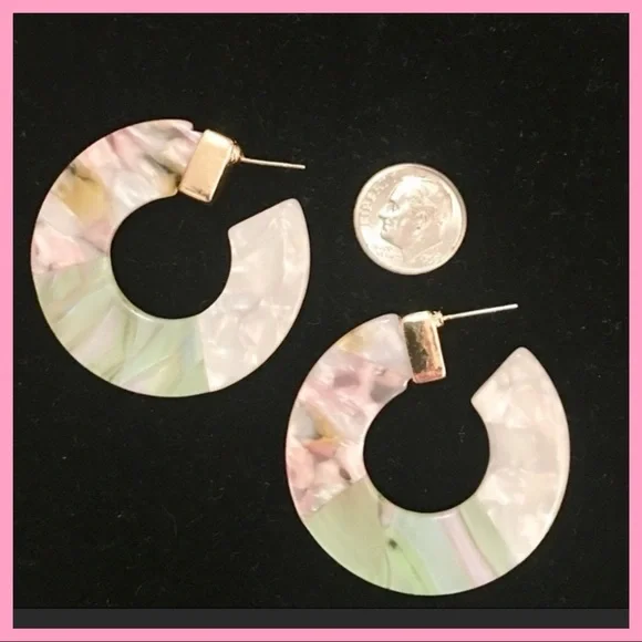 ✨”ARIANNA” ACRYLIC HOOP STYLE EARRINGS-DROP-NEW‎ - Picture 2 of 4